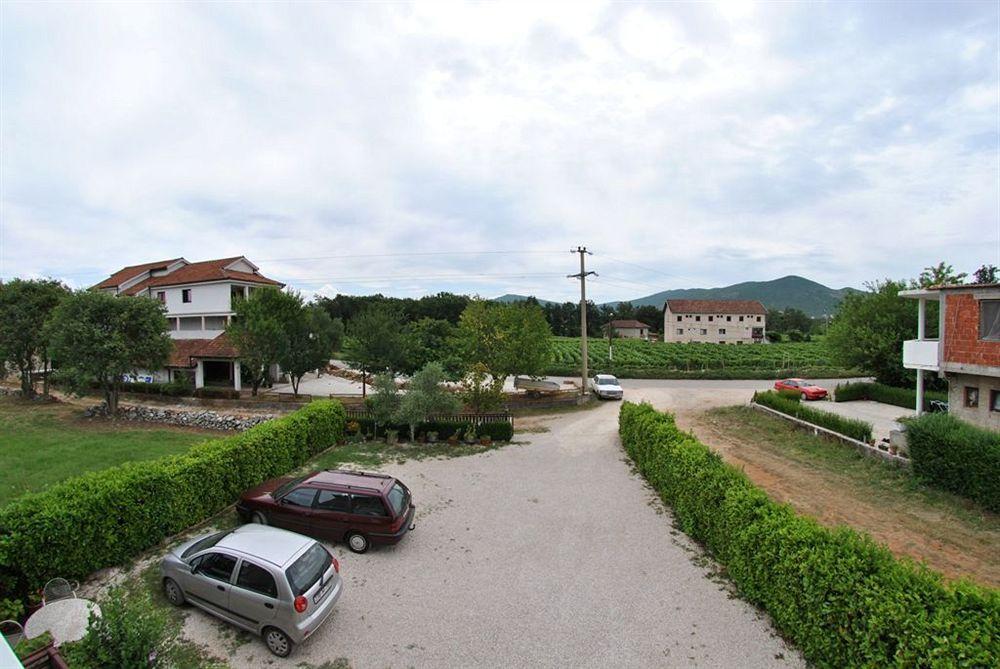 Pansion Ivanka Barac Medjugorje Exterior photo